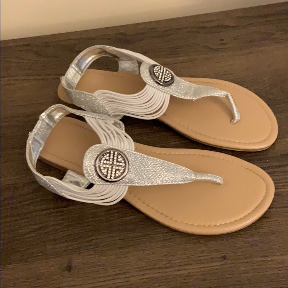 Flops - Picture 2 of 3